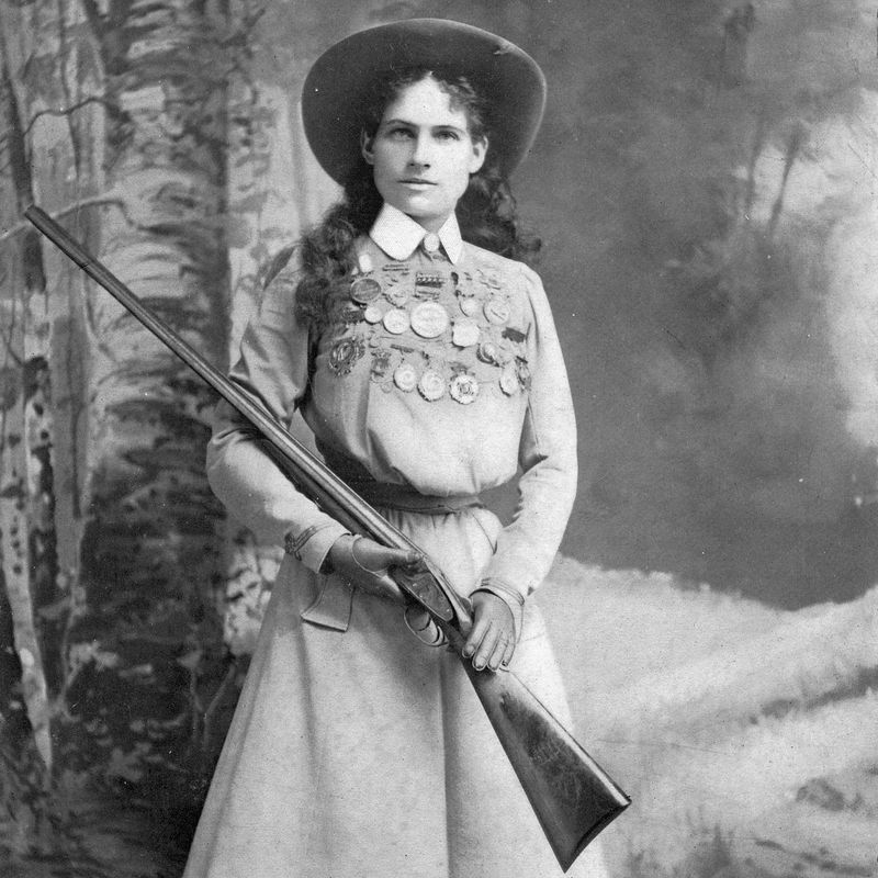 Meet the 12 Notorious Female Outlaws Who Ruled the Wild West - Past ...