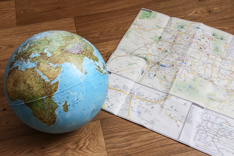Paper Maps for Navigation