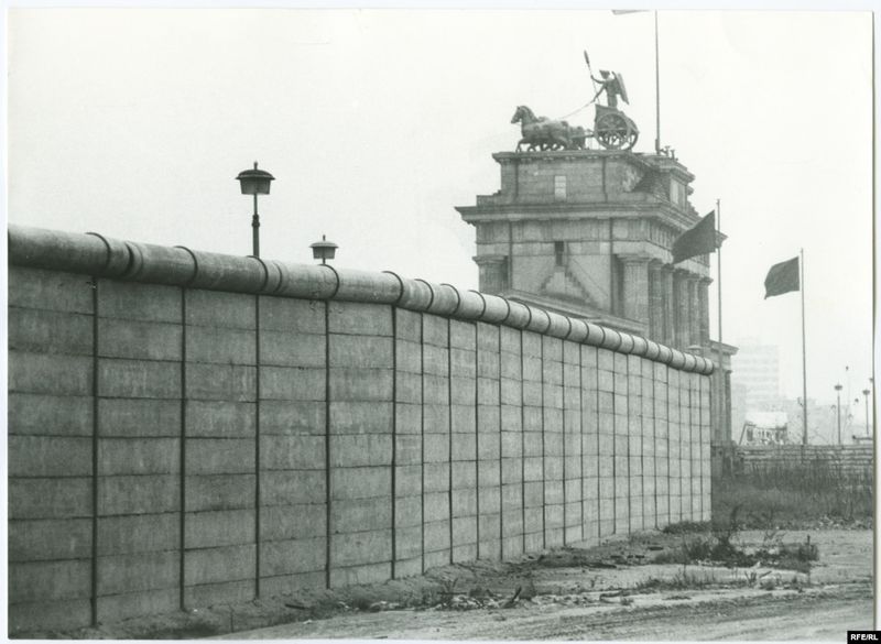 The Berlin Wall Construction (1961)